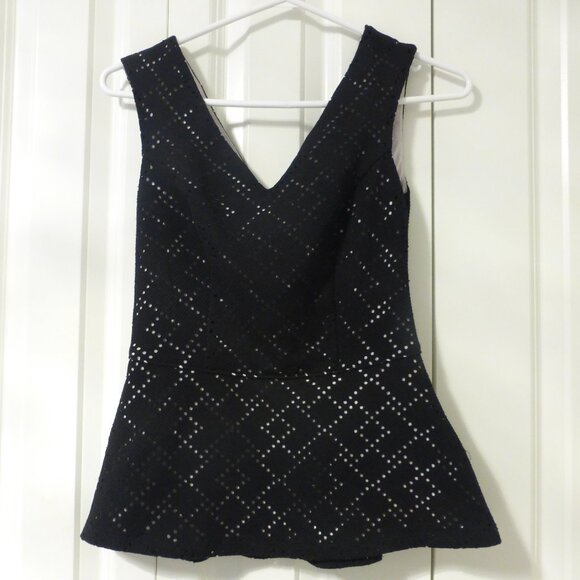 LE CHATEAU lined sleeveless black peplum top - Picture 1 of 8